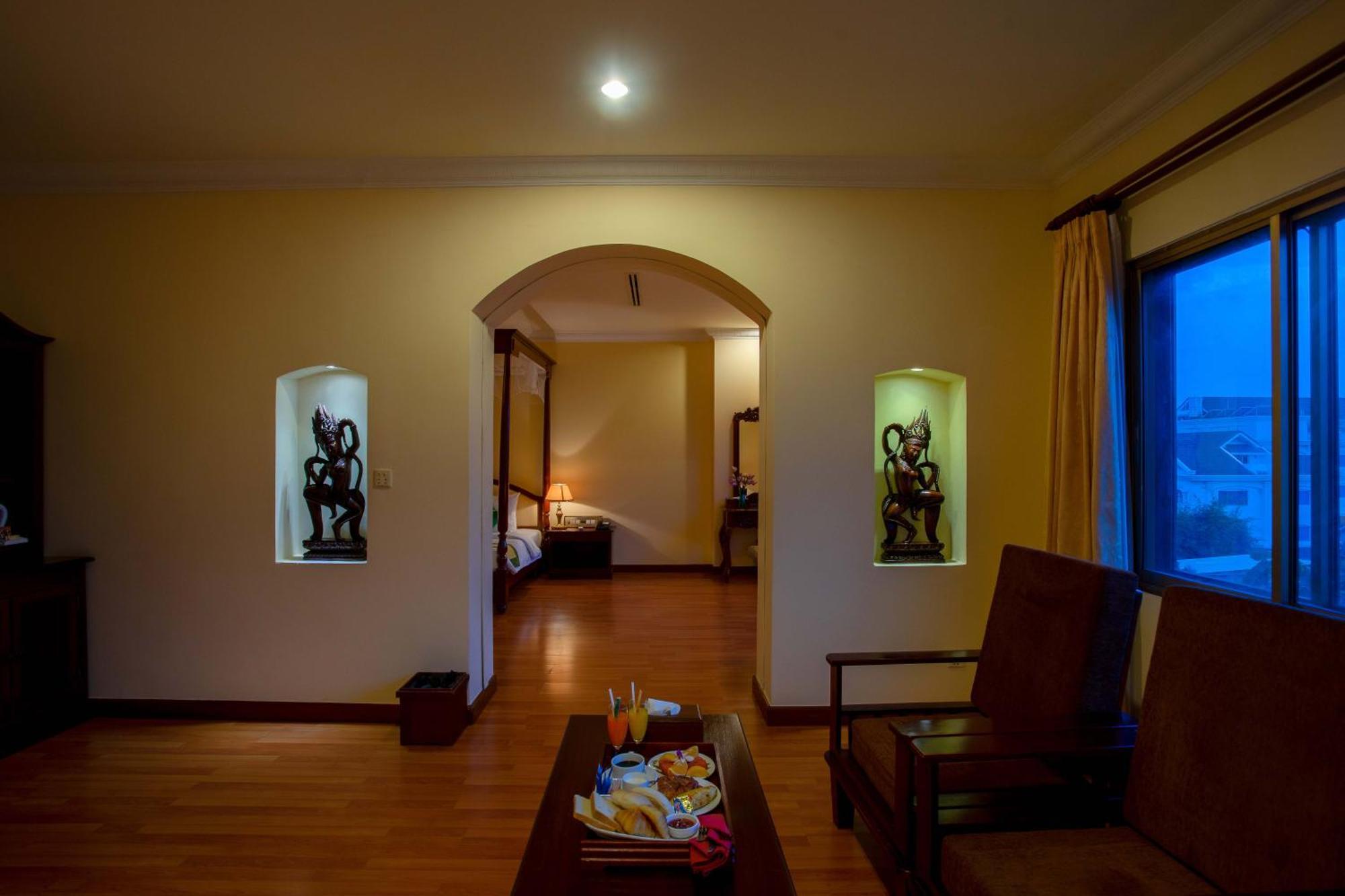 Angkor Holiday Hotel Siem Reap Luaran gambar